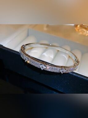 Silver Tone Crystal Bangle Bracelet | Glam Rhinestone Cuff | Sz 6